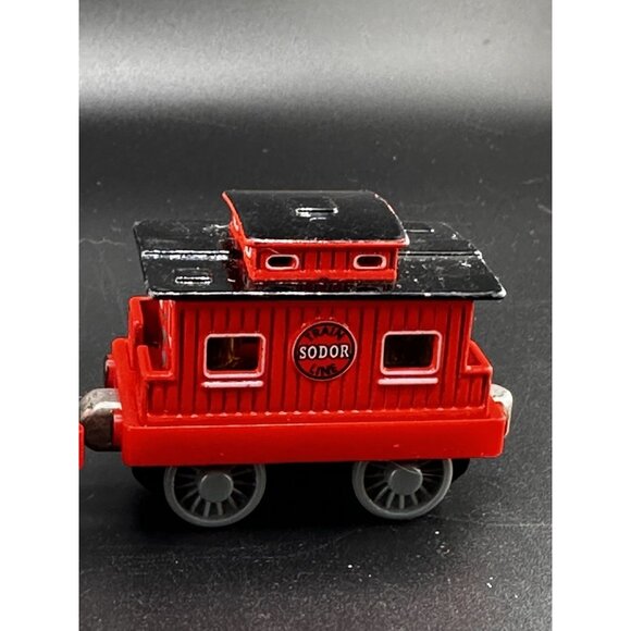 Thomas & Friends Take n Play Along 2002 Red Caboose Vtg Magnetic Diecast Train - Picture 2 of 14